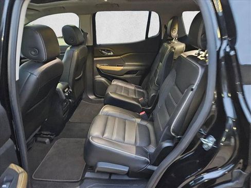 Used 2019 GMC Acadia Denali w/ Technology Package FWD image 16