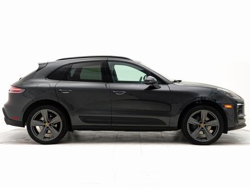 Used 2025 Porsche Macan image 35