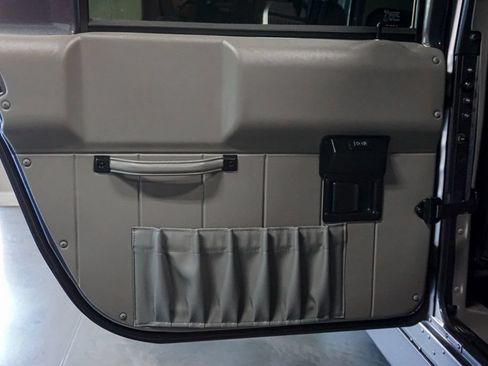 Used 2003 HUMMER H1 4-Door Wagon AWD/4WD image 34