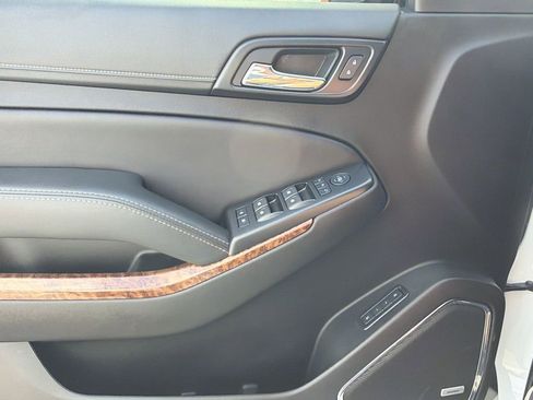 Used 2019 Chevrolet Tahoe Premier AWD/4WD image 30