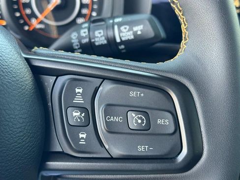 Used 2024 Jeep Wrangler Sport S image 16