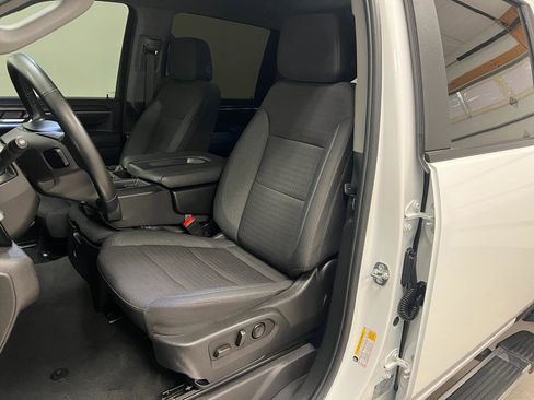 Used 2025 Chevrolet Silverado 2500 LT w/ Convenience Package image 26