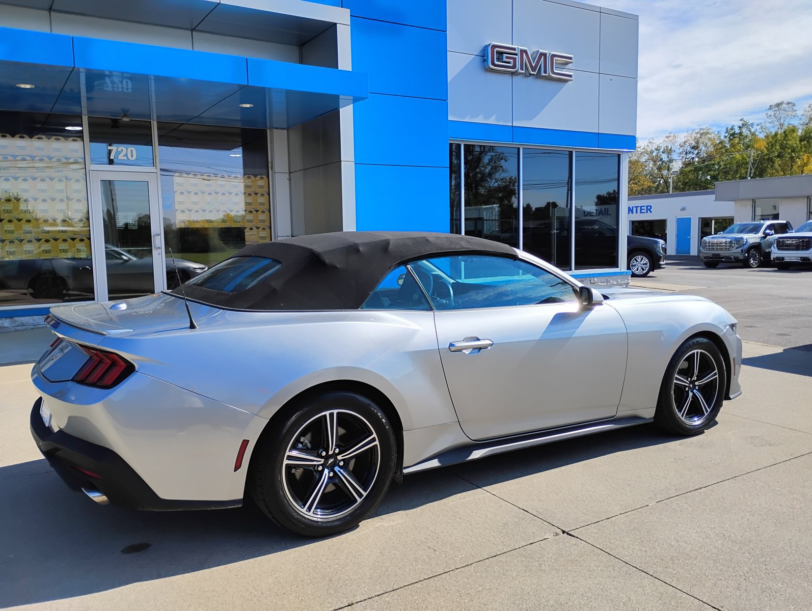 Used 2024 Ford Mustang Premium RWD image 6