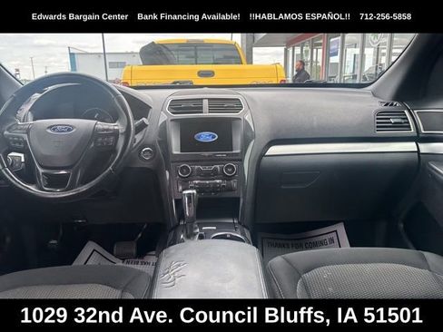 Used 2017 Ford Explorer XLT w/ Equipment Group 201A FWD image 12