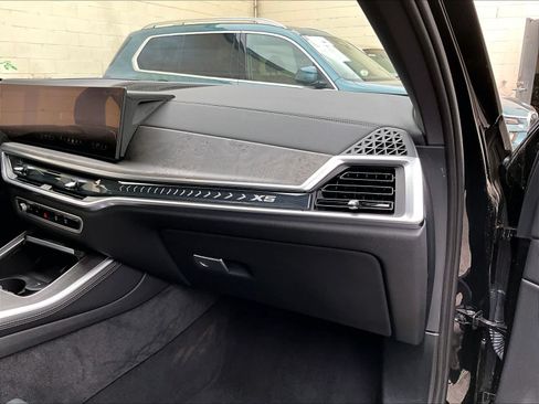 Used 2025 BMW X5 xDrive40i AWD/4WD image 18