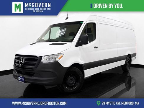 Used 2025 Mercedes-Benz Sprinter 2500 image 1