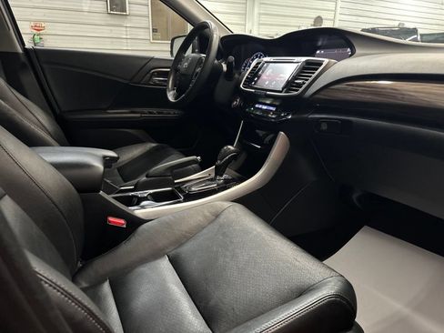 Used 2017 Honda Accord EX-L image 26