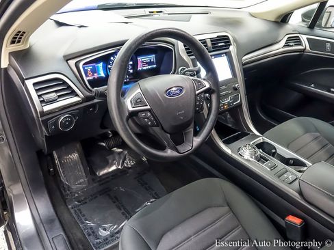 Certified 2019 Ford Fusion SE image 11
