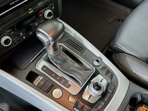 Used 2017 Audi Q5 2.0T Premium Plus w/ Technology Package AWD/4WD image 18