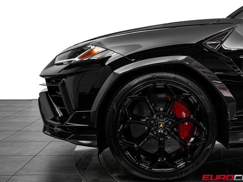 Used 2023 Lamborghini Urus Performante AWD/4WD image 17