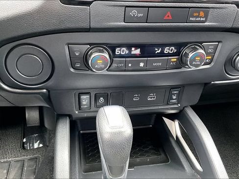 Certified 2024 Nissan Frontier SL RWD image 16