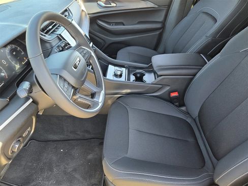 New 2025 Jeep Grand Cherokee Laredo X w/ Luxury Tech Group I image 12