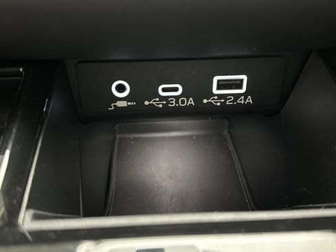 Used 2025 Subaru Legacy Premium AWD/4WD image 34