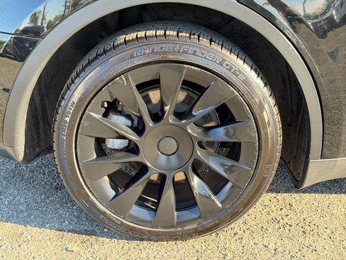 Used 2021 Tesla Model Y Long Range AWD/4WD image 81