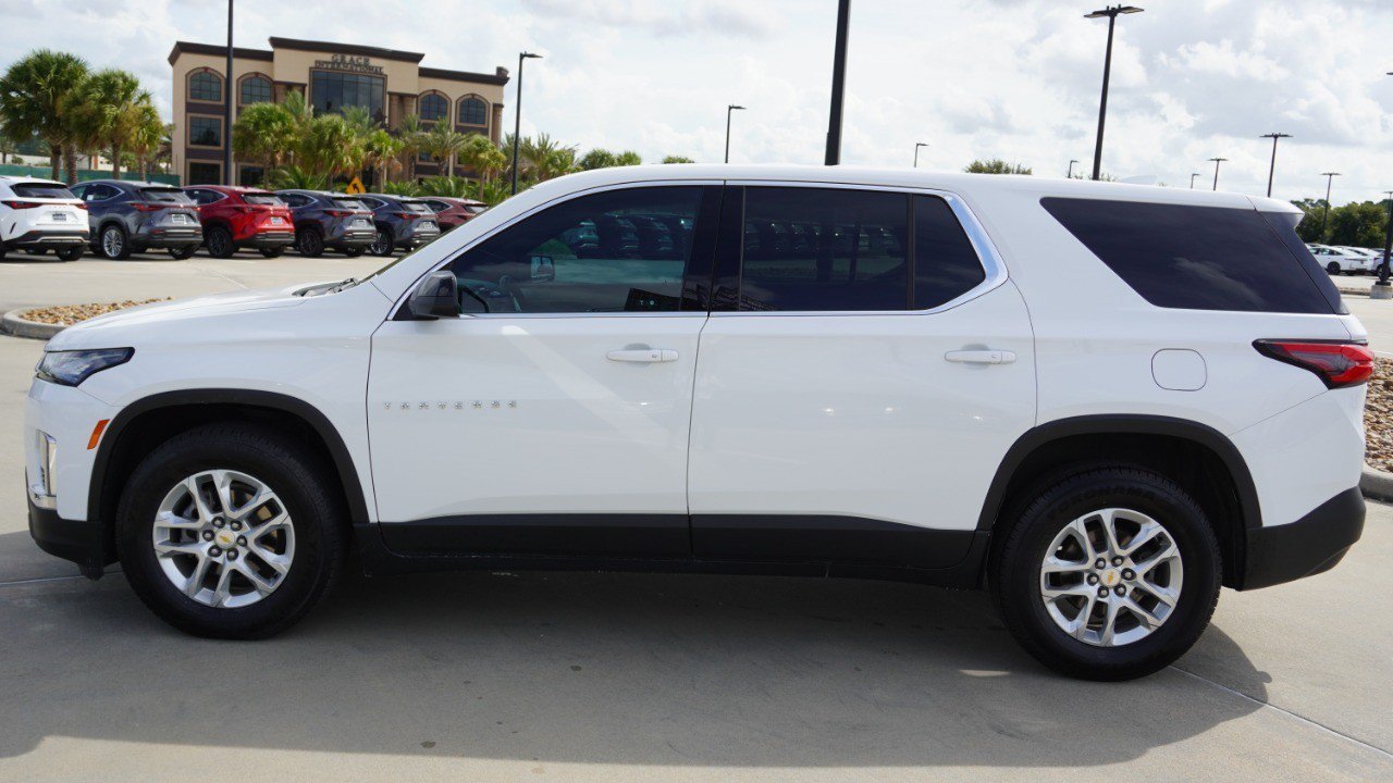 Used 2022 Chevrolet Traverse LS FWD image 5