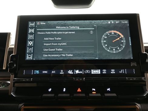 Used 2025 GMC Hummer EV 2X w/ LPO, Sport Package AWD/4WD image 35