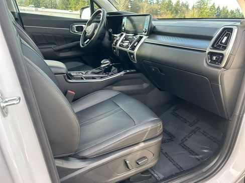 Used 2023 Kia Sorento SX image 26