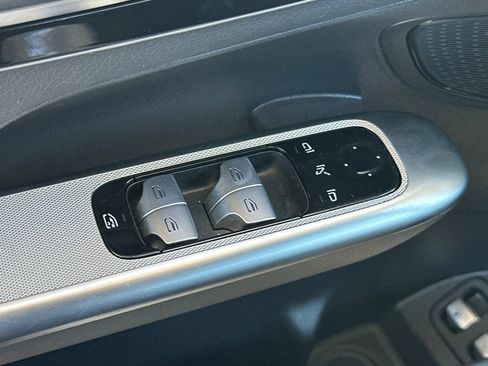 Certified 2025 Mercedes-Benz GLC 350e 4MATIC image 14