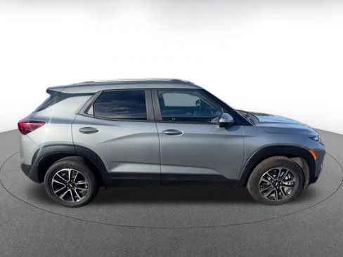 Used 2025 Chevrolet TrailBlazer LT image 16
