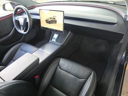 Used 2025 Tesla Model 3 Long Range AWD/4WD image 28