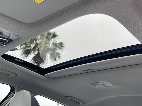 New 2025 Hyundai Elantra Limited image 27