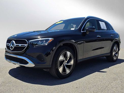 Used 2024 Mercedes-Benz GLC 300 4MATIC image 7