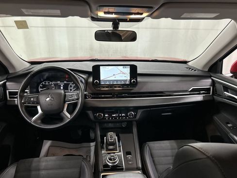 Used 2024 Mitsubishi Outlander SE AWD/4WD image 19