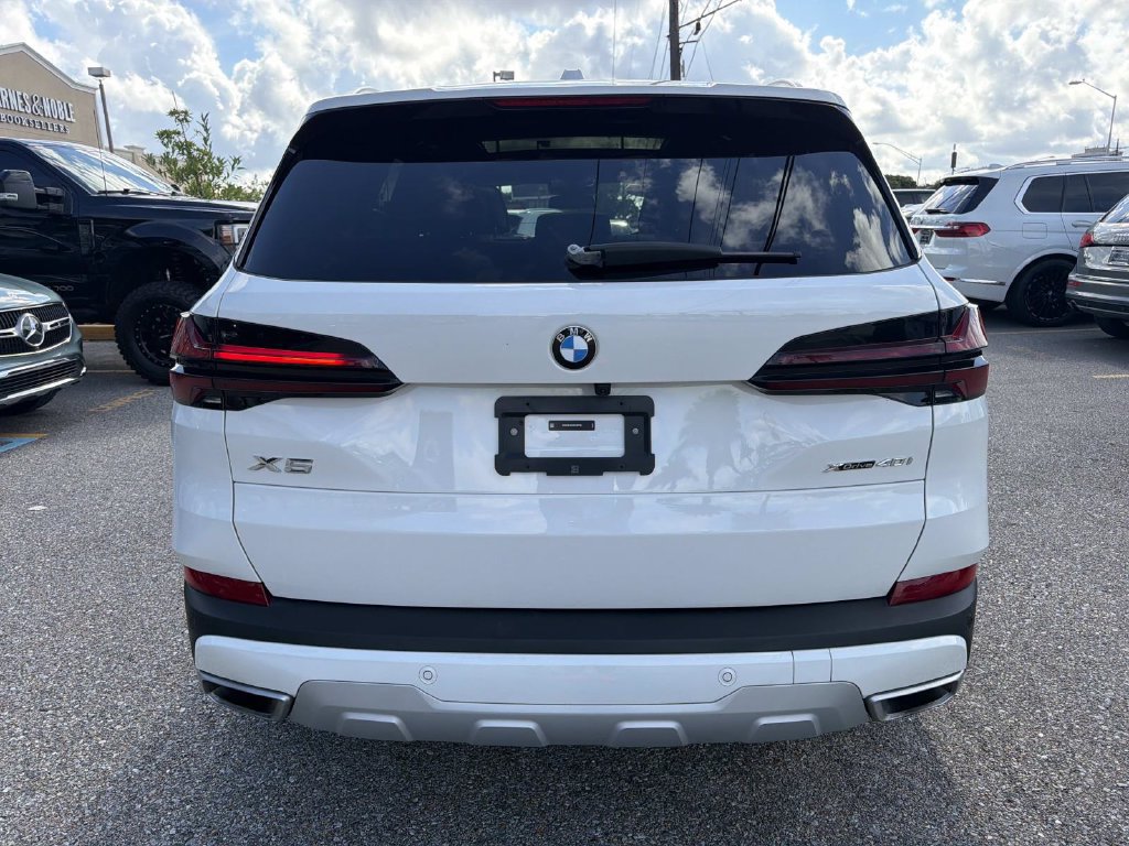 Used 2025 BMW X5 xDrive40i w/ Climate Comfort Package AWD/4WD image 6