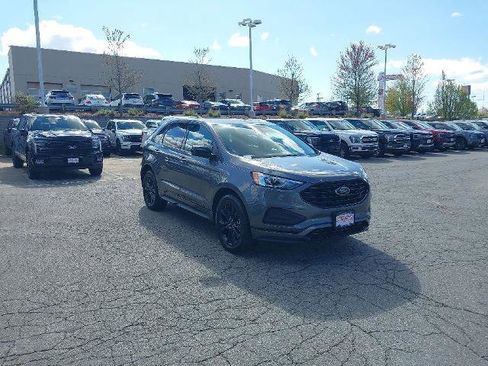 Certified 2024 Ford Edge SE w/ Black Appearance Package AWD/4WD image 1