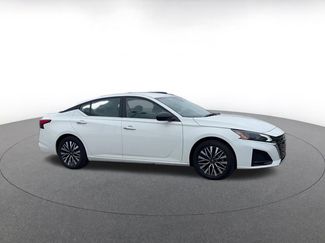 Used 2025 Nissan Altima 2.5 SV video 2