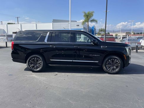 Used 2026 GMC Yukon XL Elevation AWD/4WD image 3