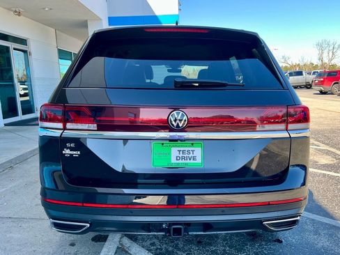 Used 2024 Volkswagen Atlas SE image 5