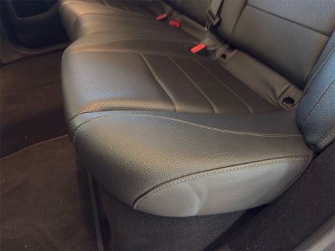 Used 2022 Mercedes-Benz GLE 350 w/ Premium Package image 30