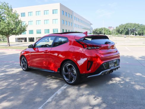 Used 2021 Hyundai Veloster Turbo FWD image 5