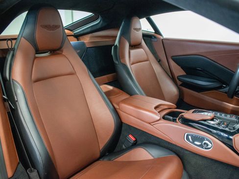 Used 2020 Aston Martin V8 Vantage Coupe RWD image 10