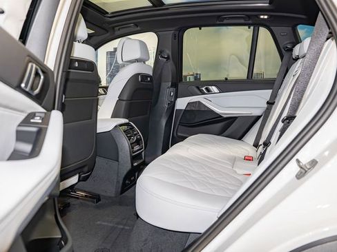 Used 2026 BMW X5 xDrive50e image 22