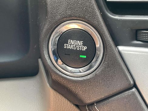 Used 2016 Chevrolet Suburban LT RWD image 25