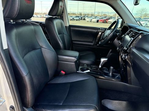 Used 2022 Toyota 4Runner TRD Off-Road Premium image 17