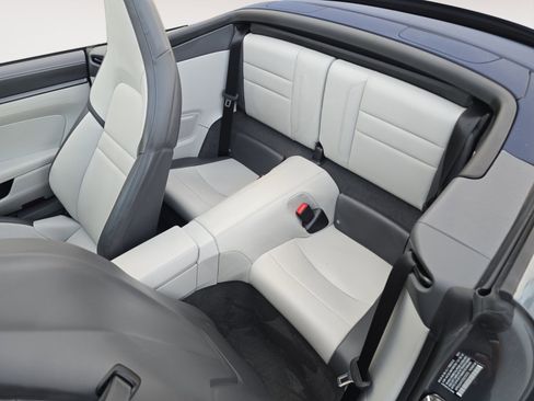 Used 2025 Porsche 911 Carrera image 17