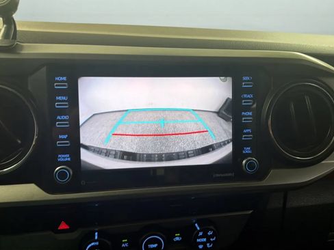 Used 2020 Toyota Tacoma SR5 RWD image 14