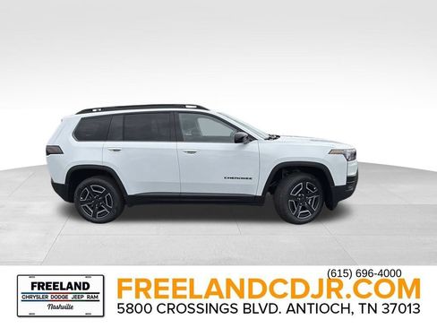 New 2026 Jeep Cherokee Laredo AWD/4WD image 2