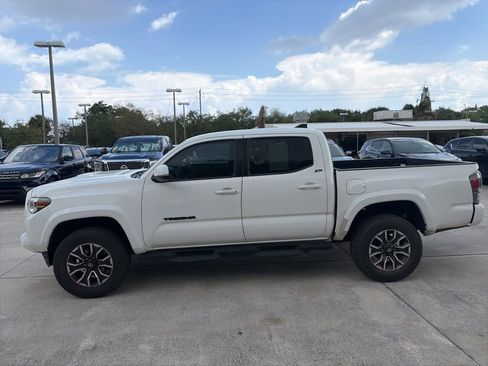 Used 2020 Toyota Tacoma TRD Sport w/ Technology Package image 6