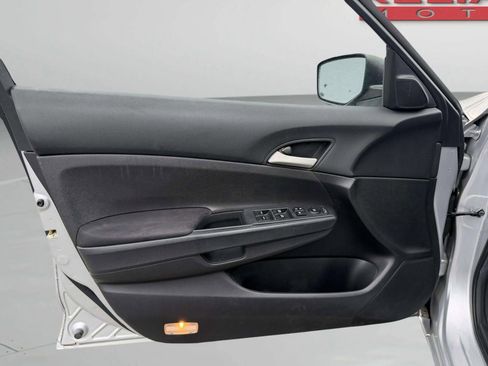 Used 2011 Honda Accord SE image 13