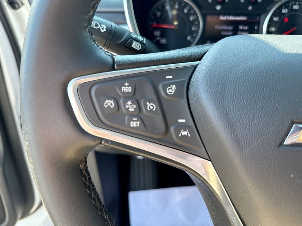 Used 2023 Chevrolet Equinox Premier AWD/4WD image 21