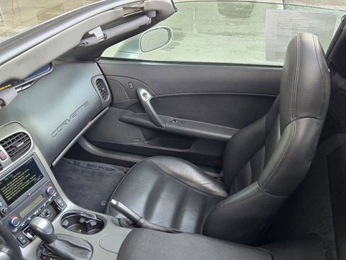 Used 2006 Chevrolet Corvette Coupe w/ Preferred Equipment Group image 29