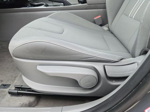 Used 2024 Hyundai Elantra SEL image 29