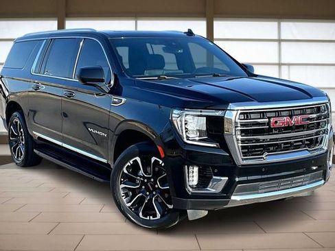 Used 2023 GMC Yukon XL SLT image 12
