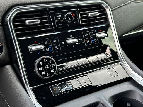 New 2025 Nissan Armada Platinum image 34