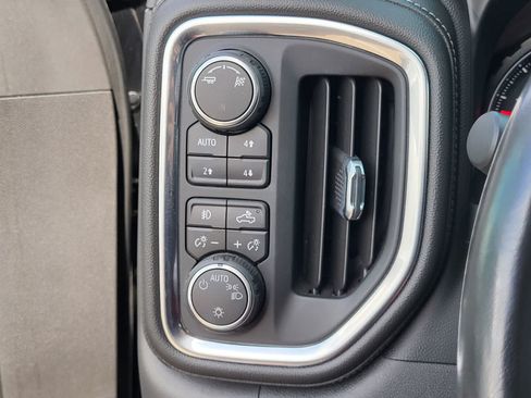 Used 2019 Chevrolet Silverado 1500 RST AWD/4WD image 17