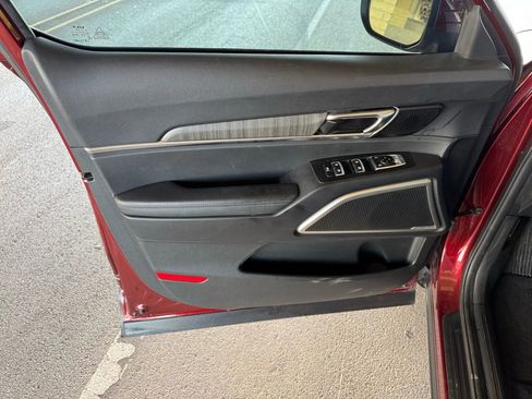 Used 2023 Kia Telluride EX image 9